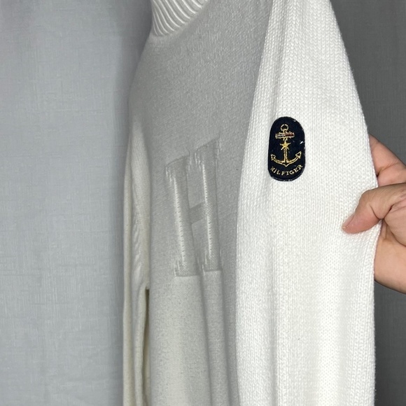 TOMMY HILFIGER WHITE KNIT SWEATER - Picture 3 of 8